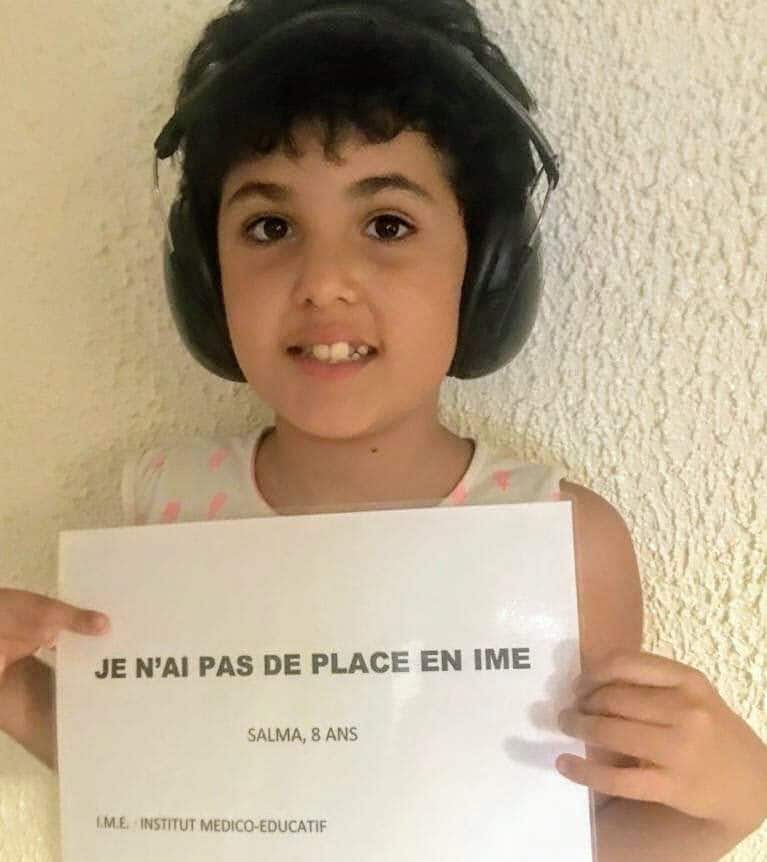, Twitter:  FLASH – Salma, une petite fille autiste de 11 ans, attend depuis 3 ans de pouvo….